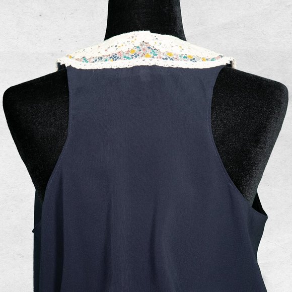 Vintage Style Blouse - Picture 7 of 9